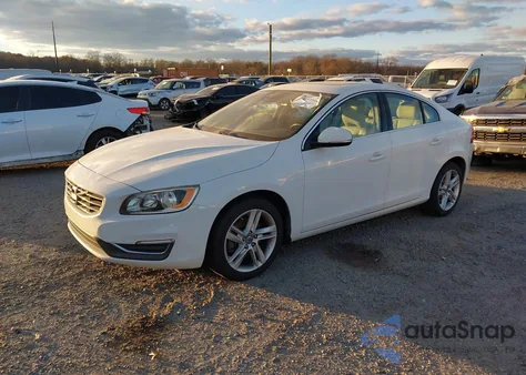 2015 Volvo S60 T5 Premier z USA, uszkodzony, nr VIN YV140MFB1F1314660